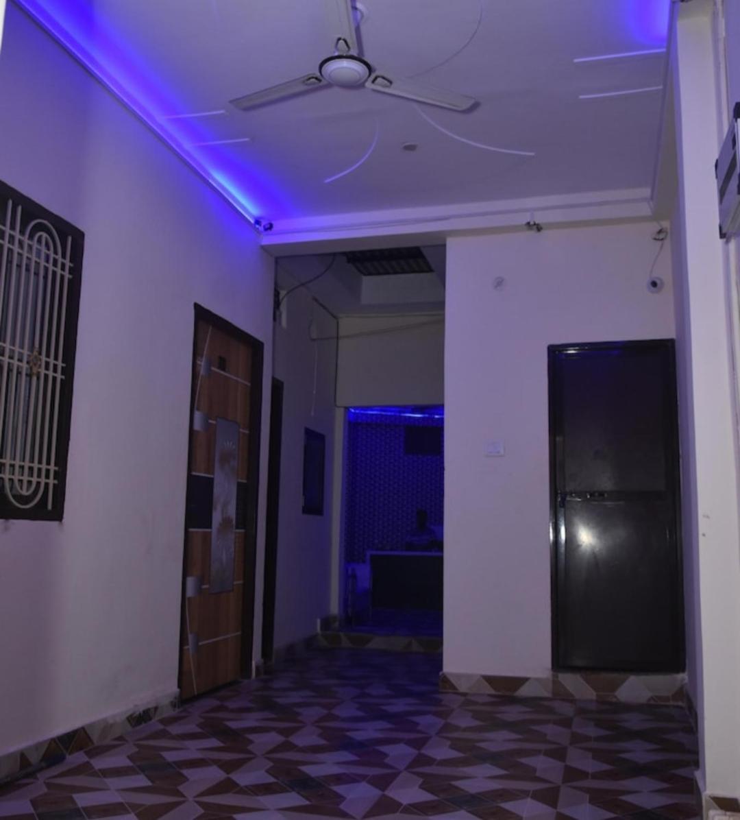 De Costa Palace - Pick And Drop Available Varanasi Bagian luar foto
