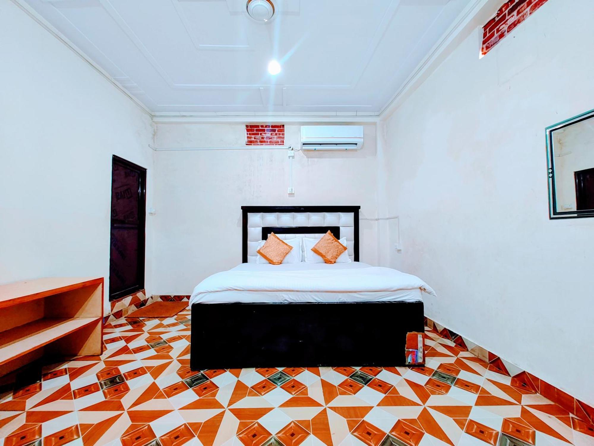 De Costa Palace - Pick And Drop Available Varanasi Bagian luar foto