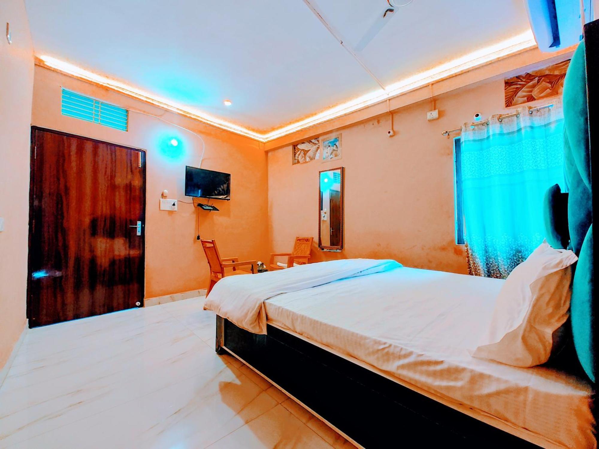 De Costa Palace - Pick And Drop Available Varanasi Bagian luar foto