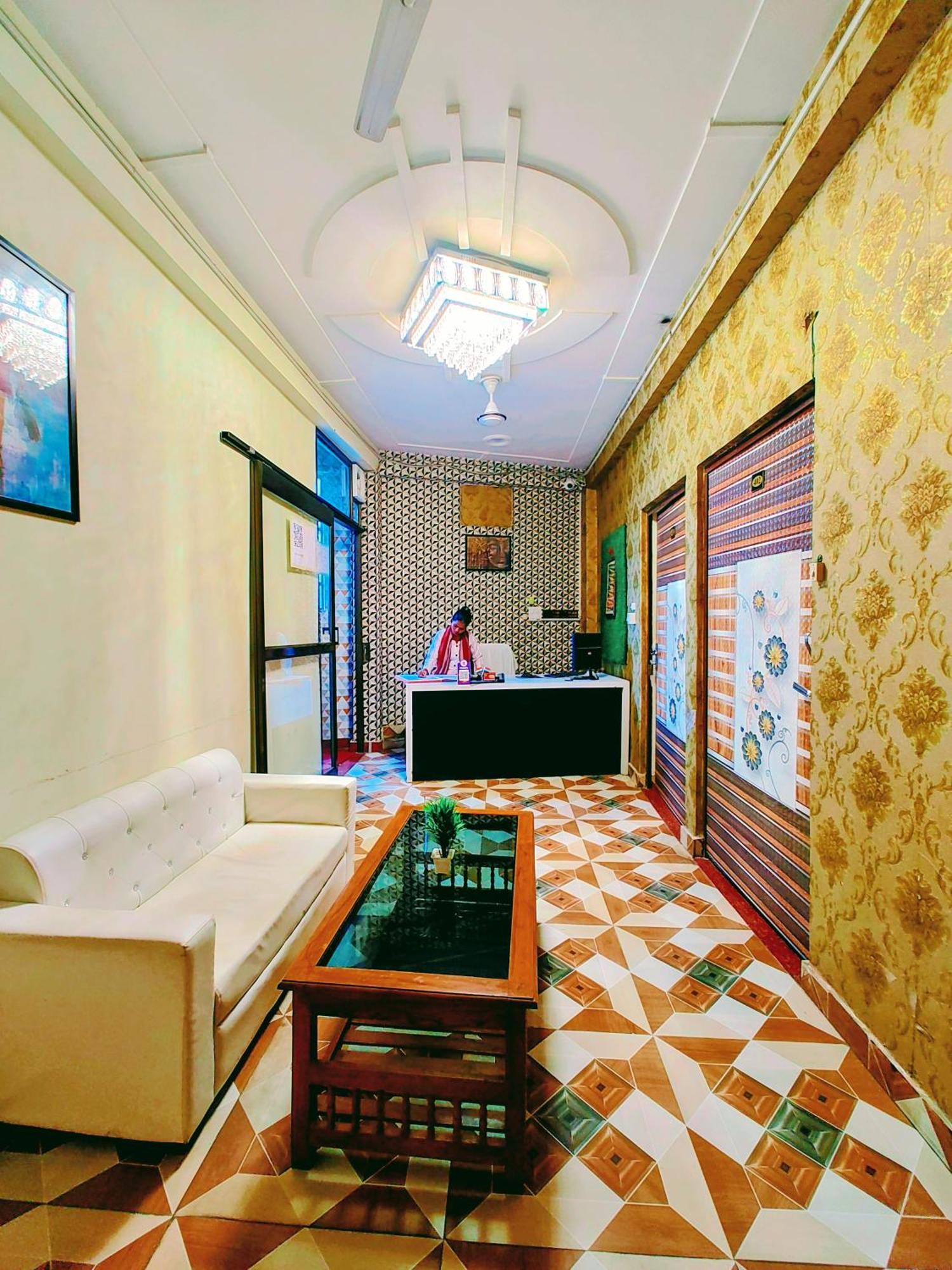 De Costa Palace - Pick And Drop Available Varanasi Bagian luar foto