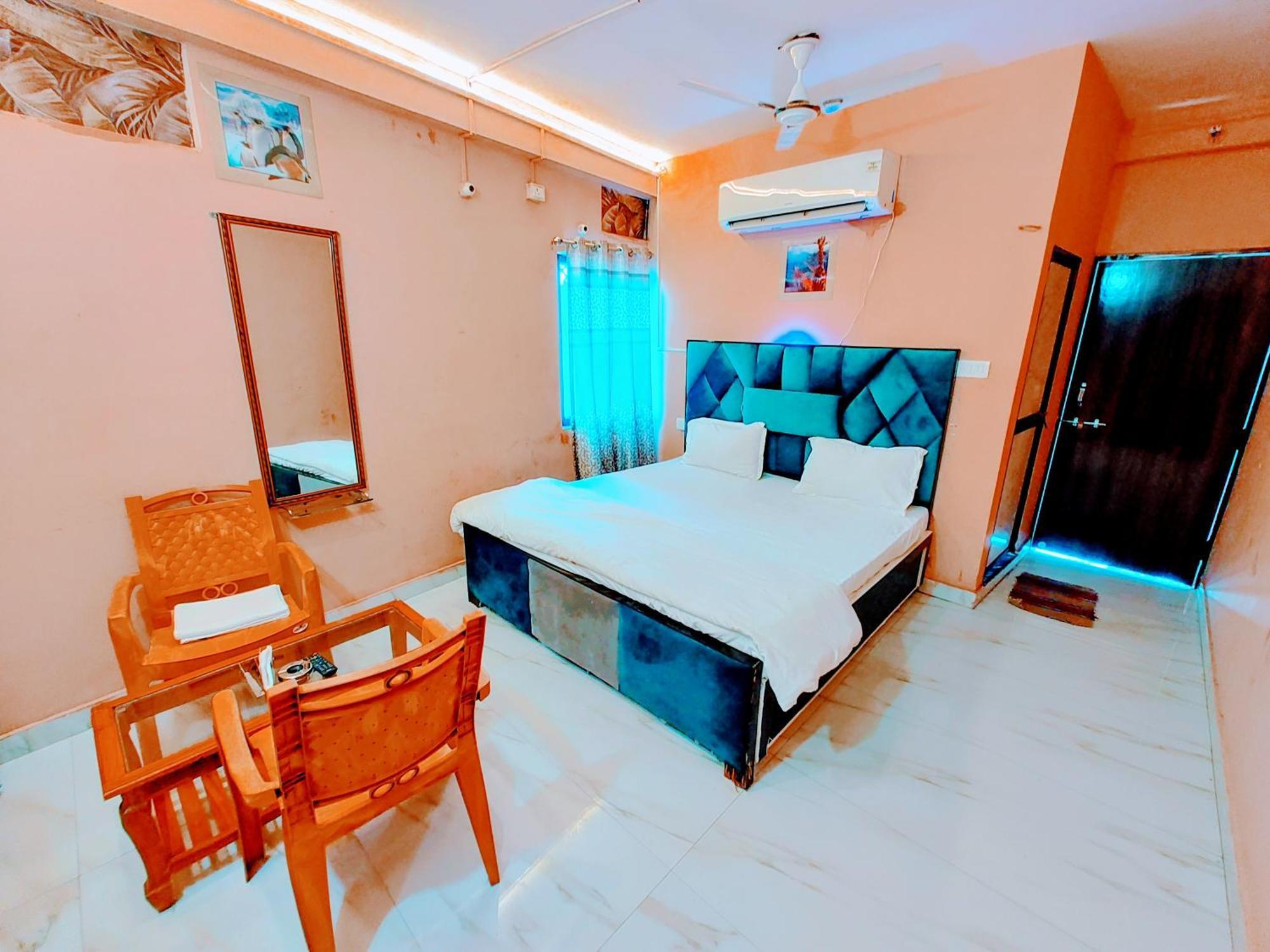 De Costa Palace - Pick And Drop Available Varanasi Bagian luar foto