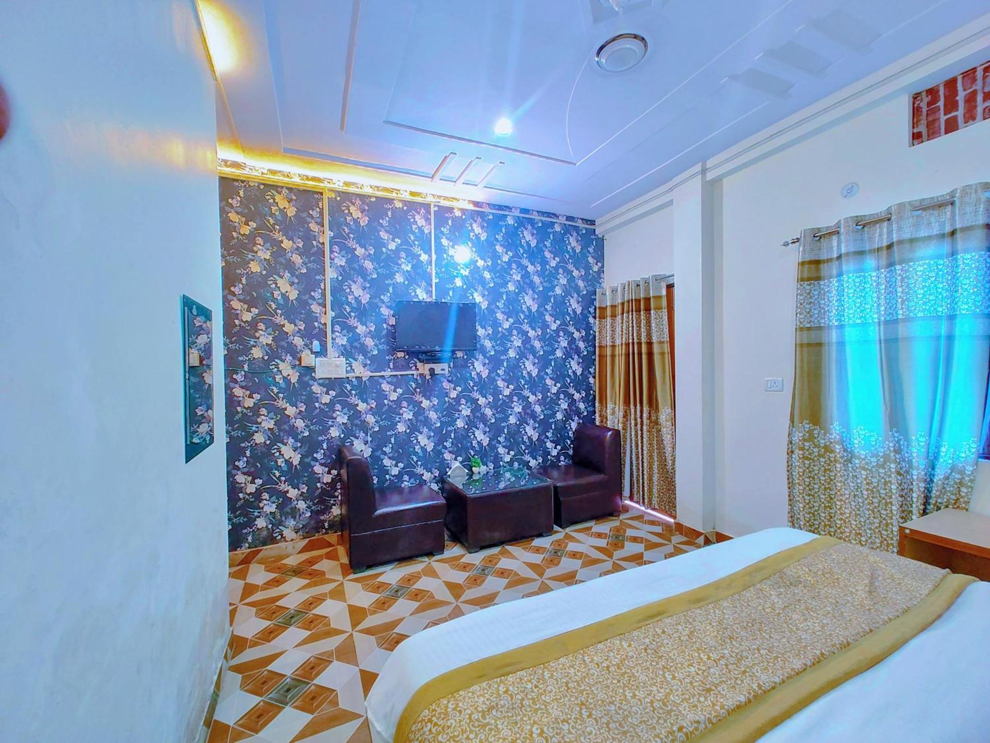 De Costa Palace - Pick And Drop Available Varanasi Bagian luar foto