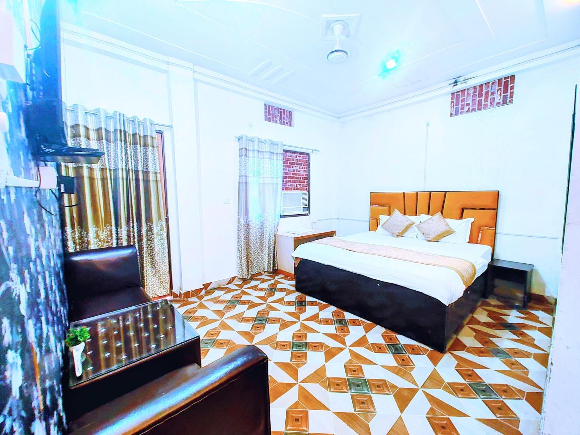 De Costa Palace - Pick And Drop Available Varanasi Bagian luar foto