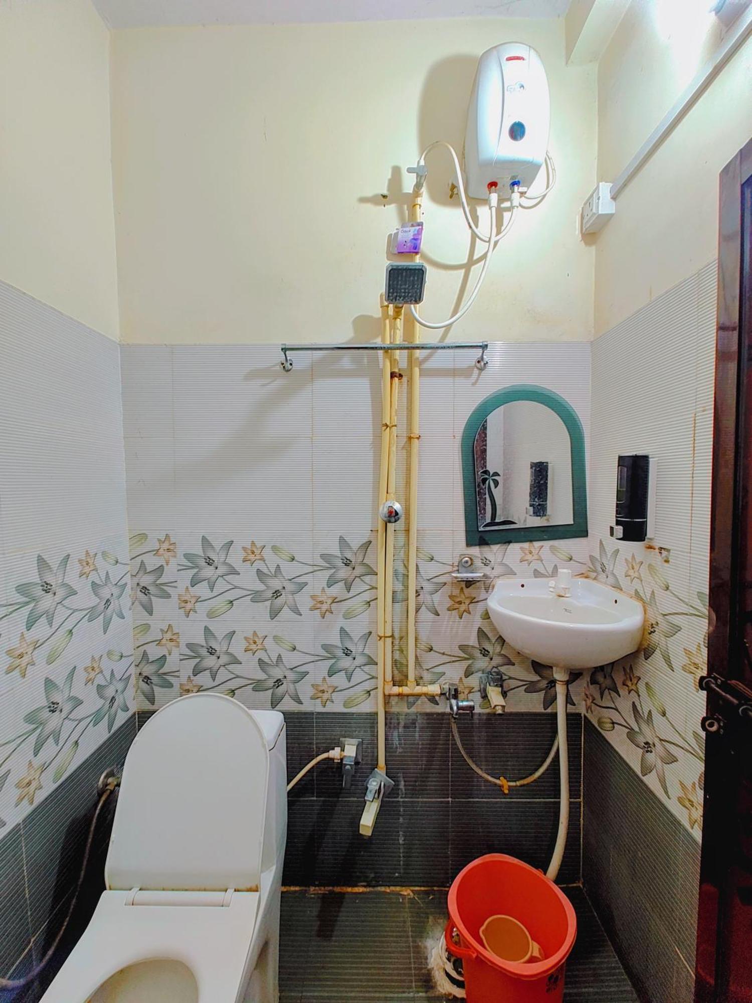 De Costa Palace - Pick And Drop Available Varanasi Bagian luar foto